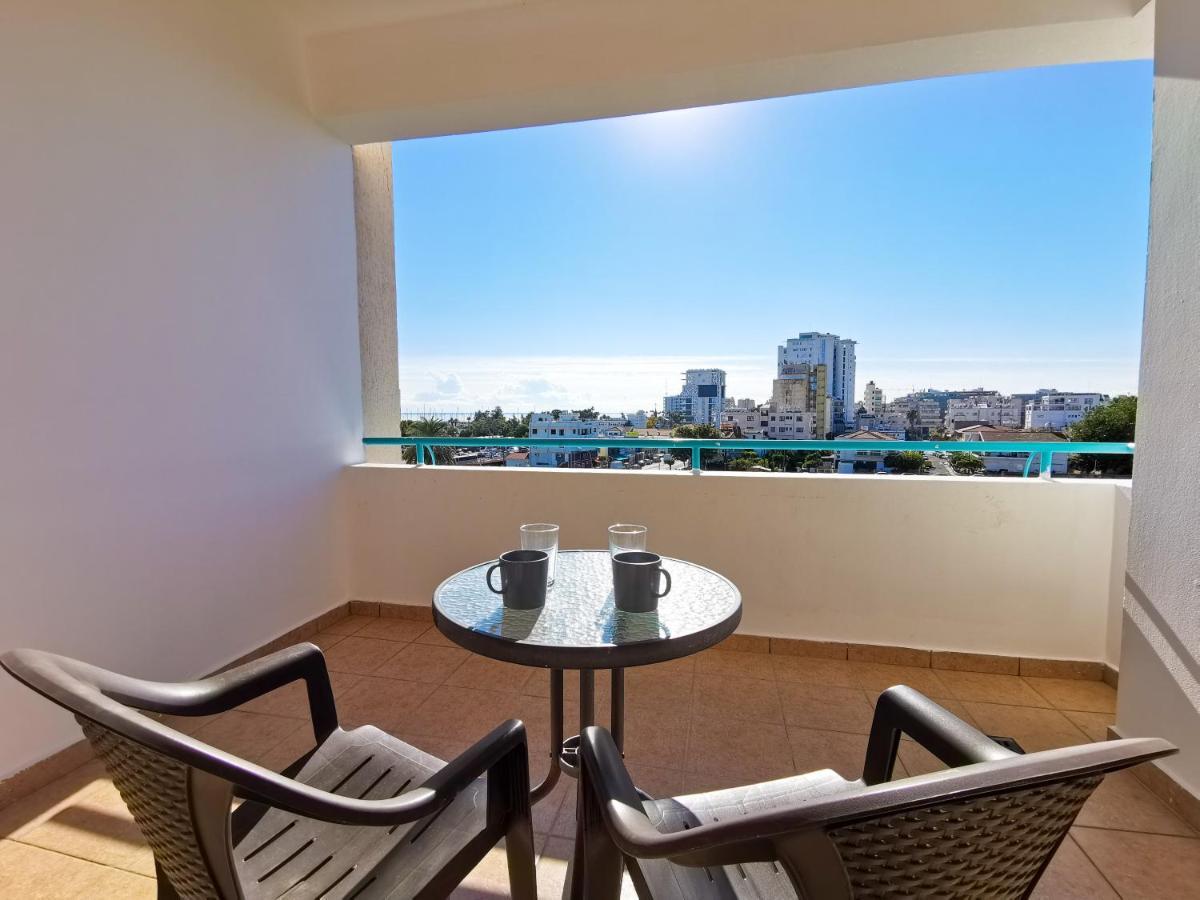 Off Course Seaview Apartment Ларнака Экстерьер фото